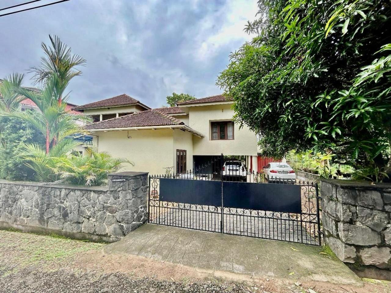 Mango Tree Villa Kochi Esterno foto